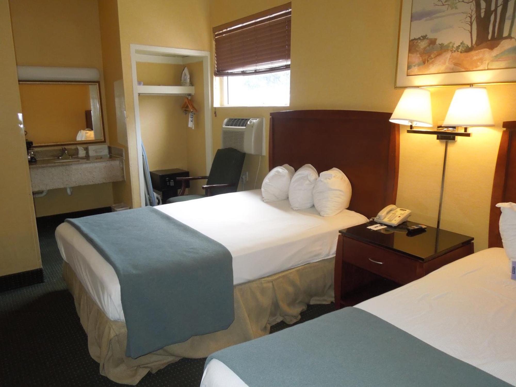 Travelodge By Wyndham בסילבר ספרינג מראה חיצוני תמונה