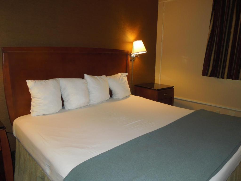 Travelodge By Wyndham בסילבר ספרינג מראה חיצוני תמונה